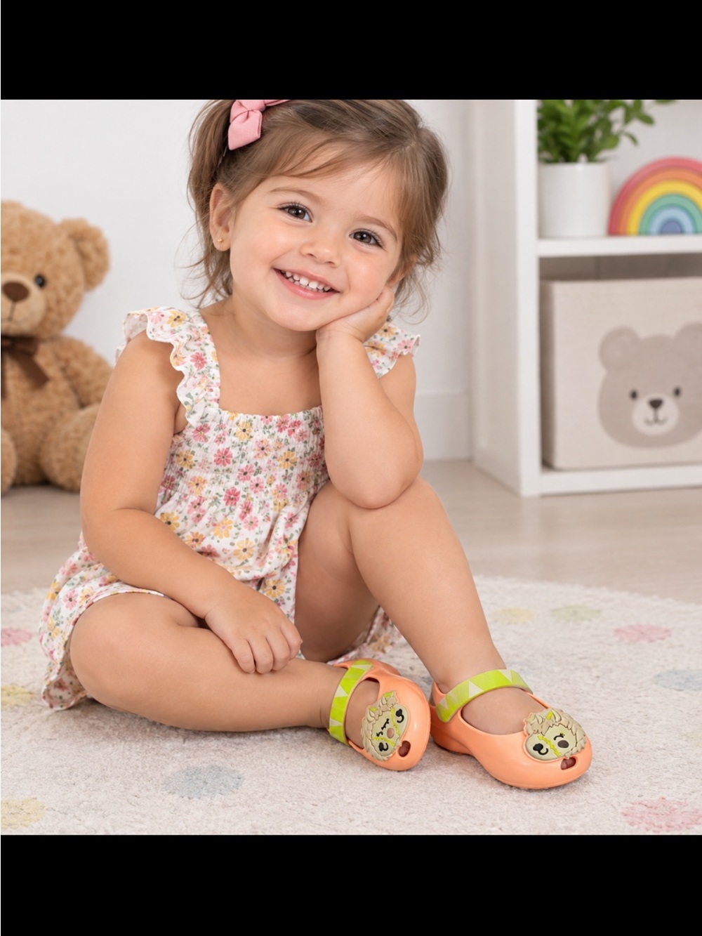 Mini Melissa shoes. Size 5. Color orange.